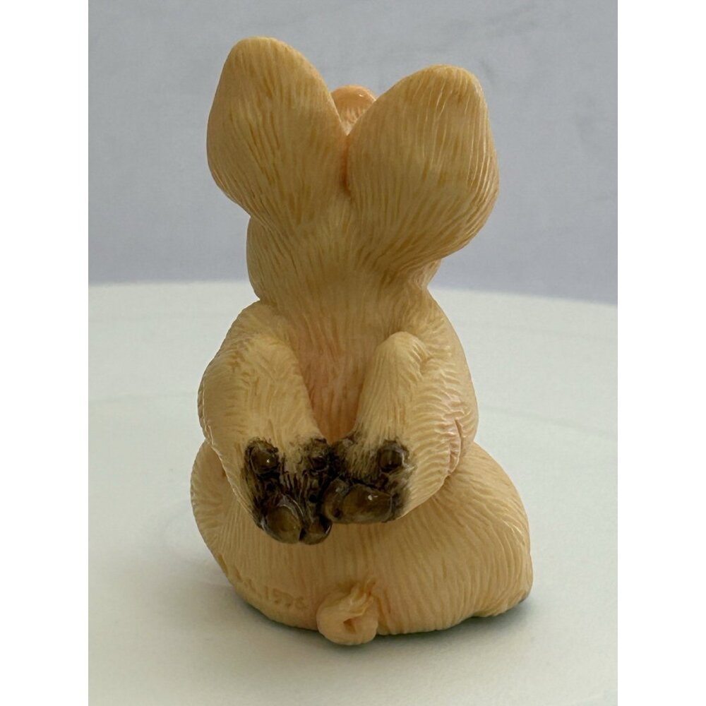 Vintage Piggin' Kiss Me by David Corbridge 1997 Hand Made Pig Figurine 3" Tall - Picture 9 of 9